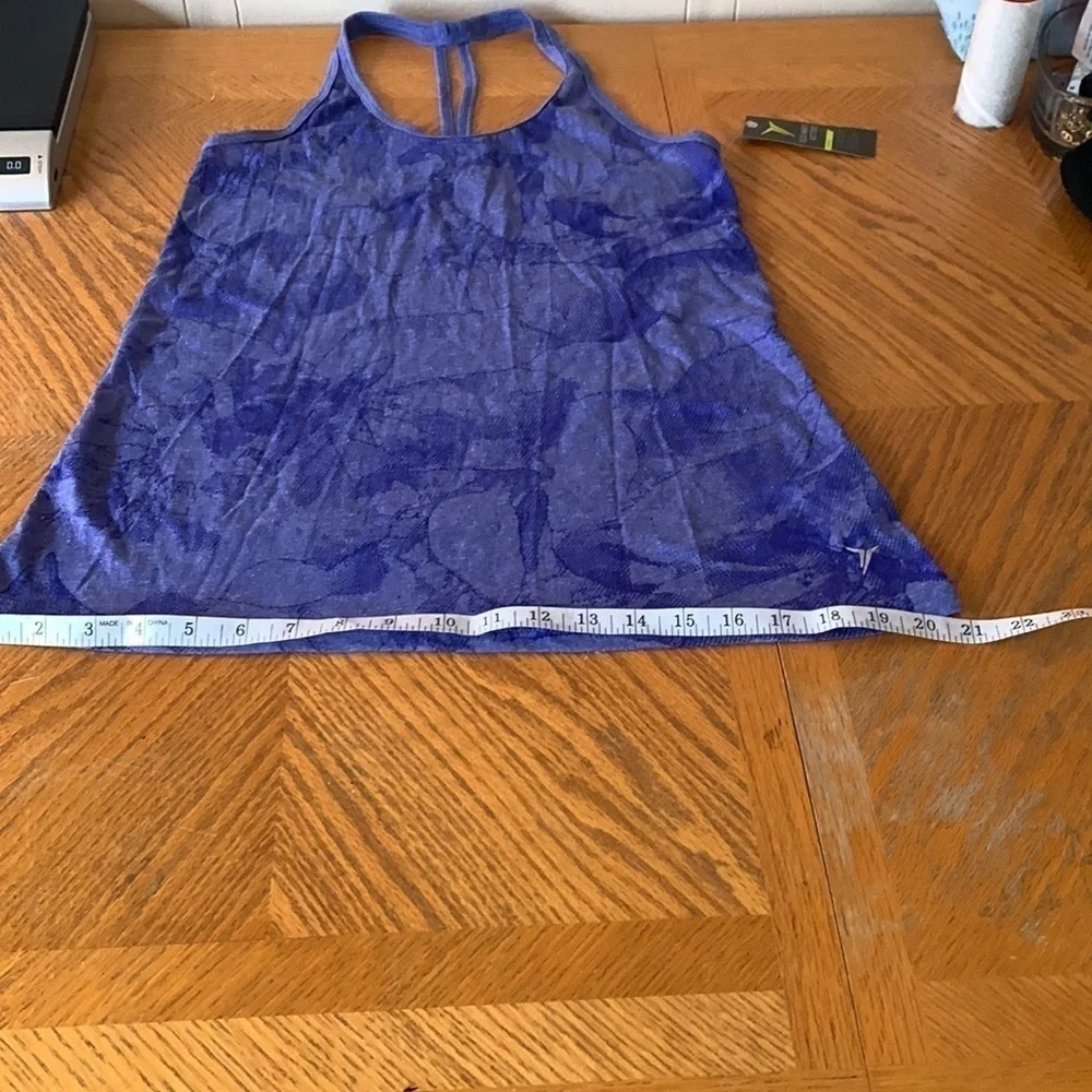 Workout tank - Picture 8 of 9